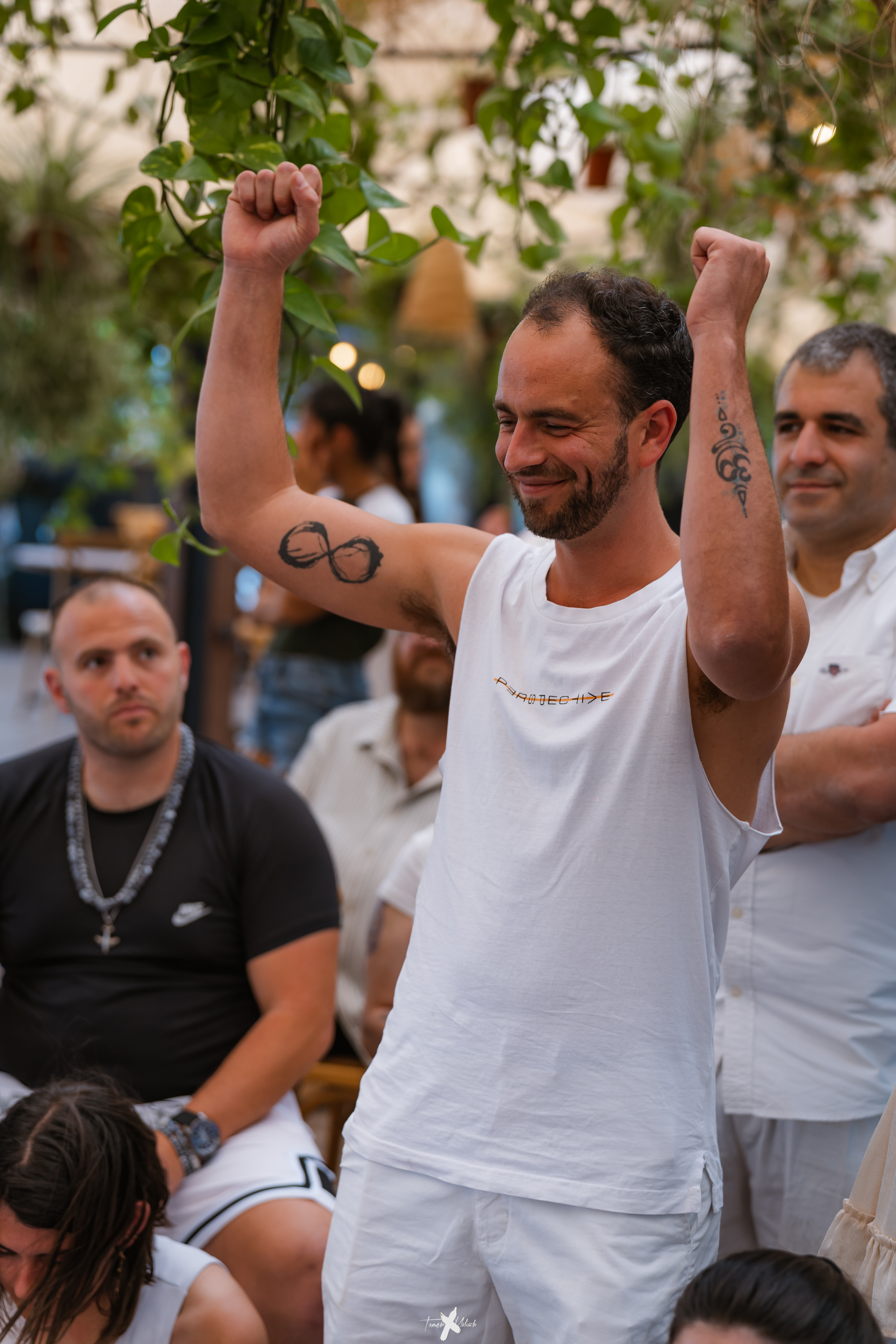 רגע מהמפגש · 7